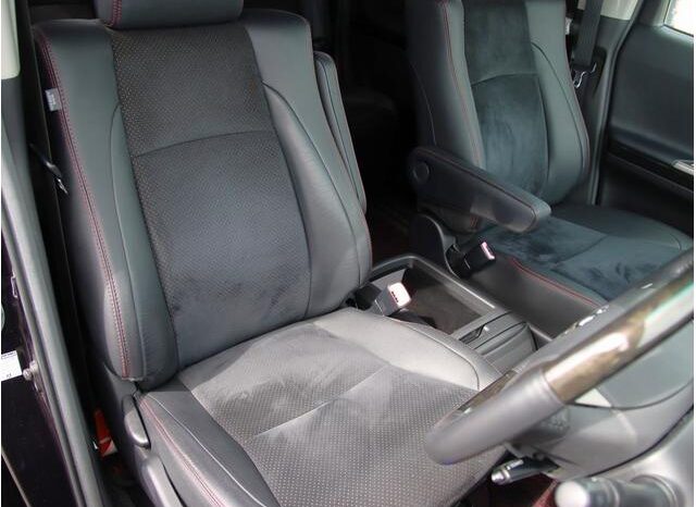 
								TOYOTA VELLFIRE 2013 full									