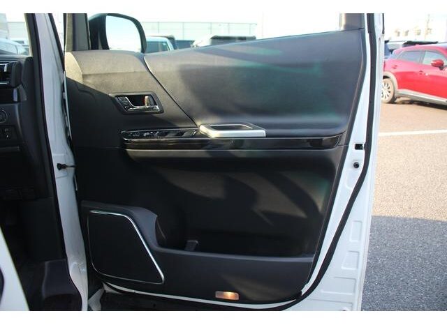 
								TOYOTA VELLFIRE 2014 full									