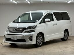 TOYOTA VELLFIRE 2013
