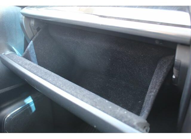 
								TOYOTA VELLFIRE 2015 full									