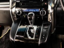 
										TOYOTA VELLFIRE 2017 full									