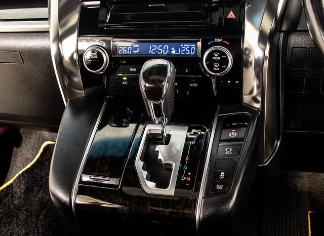 
								TOYOTA VELLFIRE 2017 full									