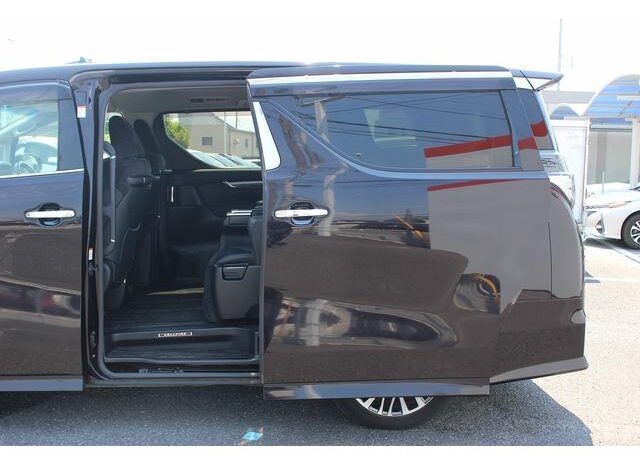 
								TOYOTA VELLFIRE 2015 full									