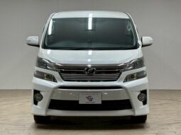 TOYOTA VELLFIRE 2013