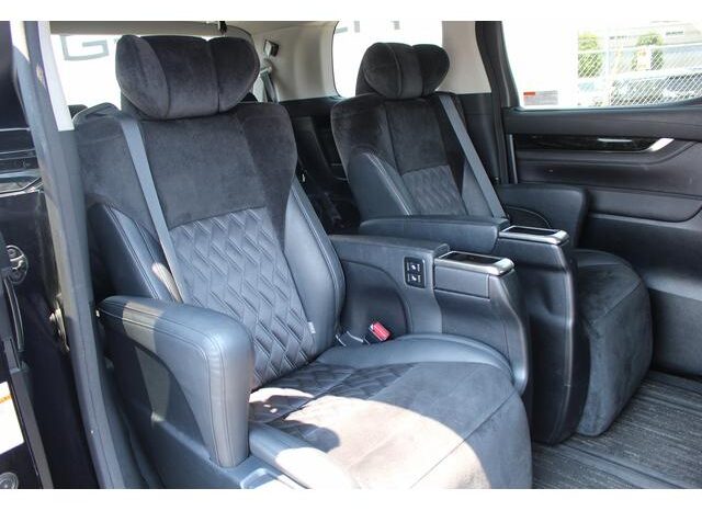 
								TOYOTA VELLFIRE 2015 full									