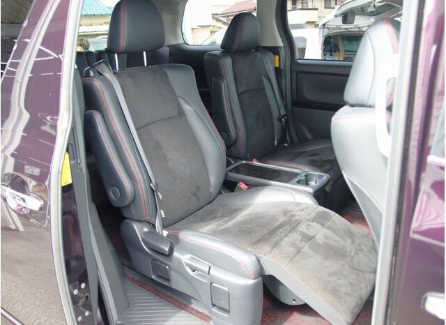 
								TOYOTA VELLFIRE 2013 full									