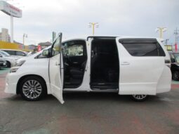 
										TOYOTA VELLFIRE 2013 full									