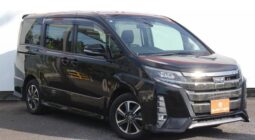 TOYOTA NOAH 2017