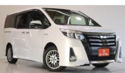 TOYOTA NOAH 2017