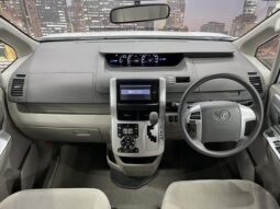 
										TOYOTA NOAH 2011 full									