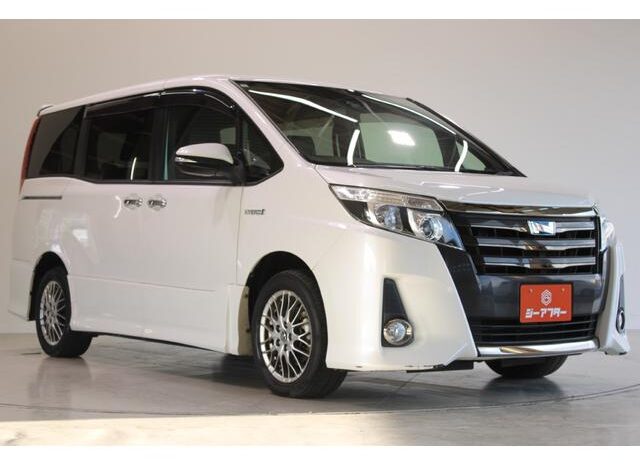 
								TOYOTA NOAH 2017 full									