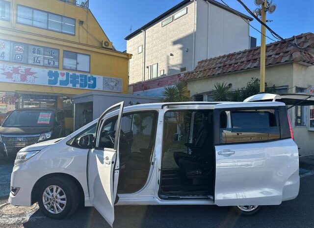 
								TOYOTA NOAH 2019 full									