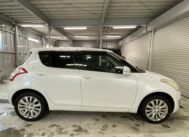 
								SUZUKI SWIFT 2011 full									