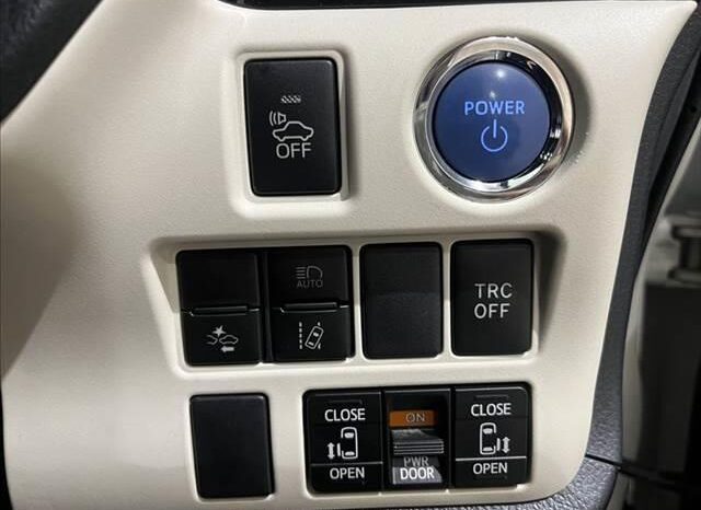 
								TOYOTA NOAH 2018 full									