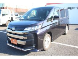 TOYOTA NOAH 2022