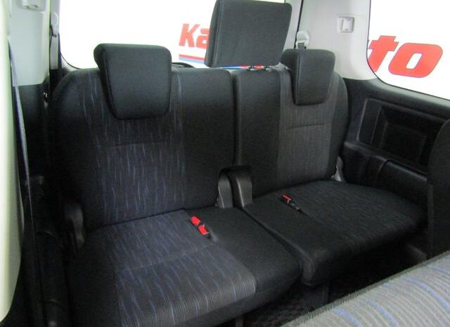 
								TOYOTA NOAH 2012 full									