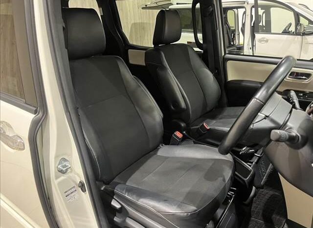 
								TOYOTA NOAH 2018 full									