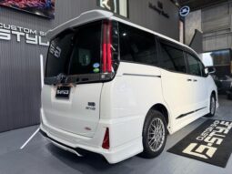 
										TOYOTA NOAH 2021 full									