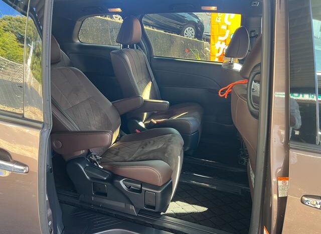 
								TOYOTA ESTIMA 2017 full									