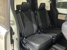 
										TOYOTA NOAH 2018 full									