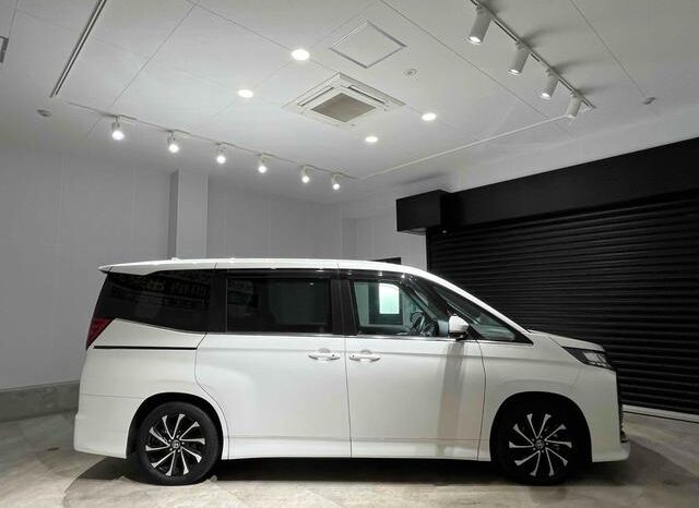
								TOYOTA NOAH 2024 full									