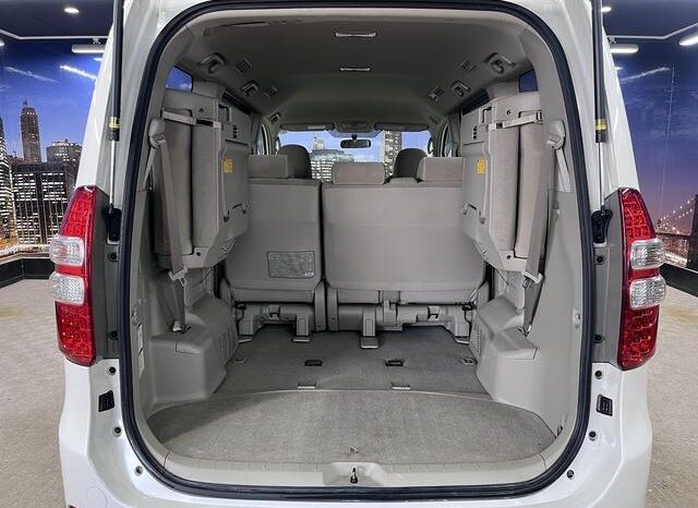 
								TOYOTA NOAH 2011 full									