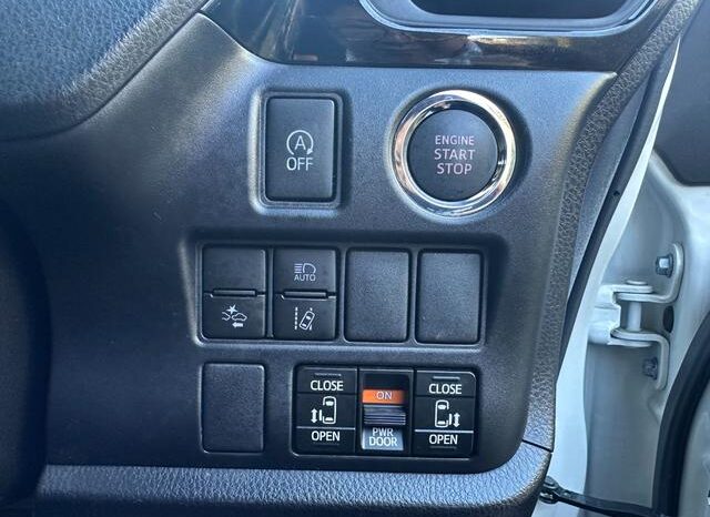 
								TOYOTA NOAH 2019 full									