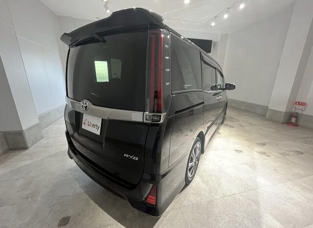 
								TOYOTA NOAH 2021 full									