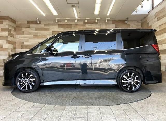 
								TOYOTA NOAH 2023 full									
