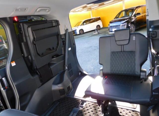 
								TOYOTA NOAH 2024 full									