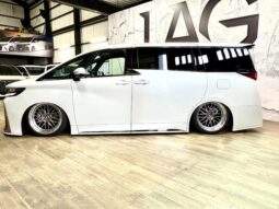 
										TOYOTA VELLFIRE 2023 full									