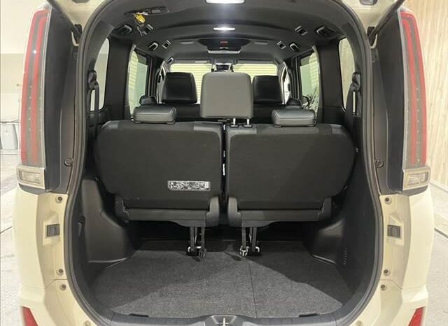 
								TOYOTA NOAH 2018 full									