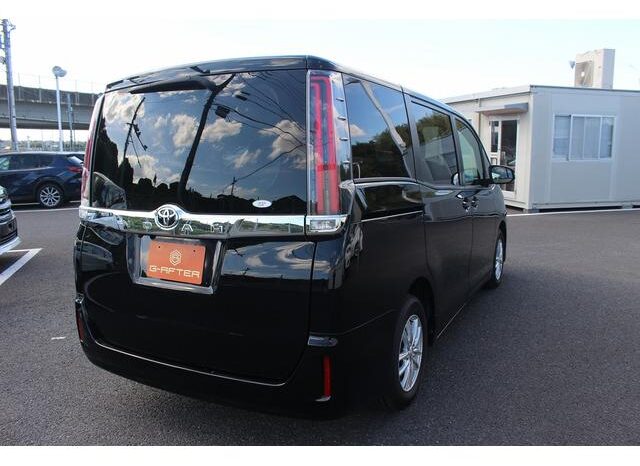 
								TOYOTA NOAH 2020 full									