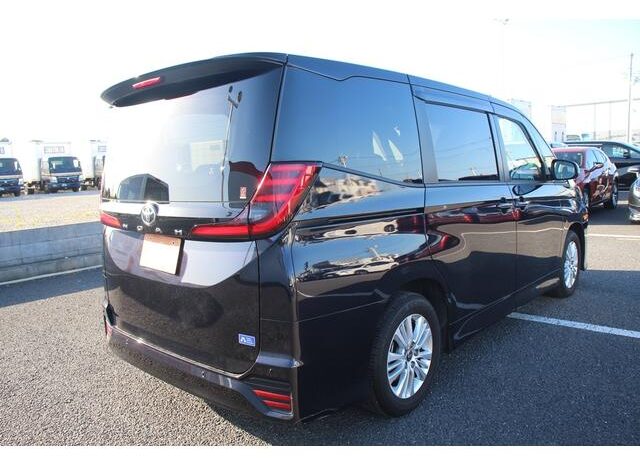 
								TOYOTA NOAH 2022 full									