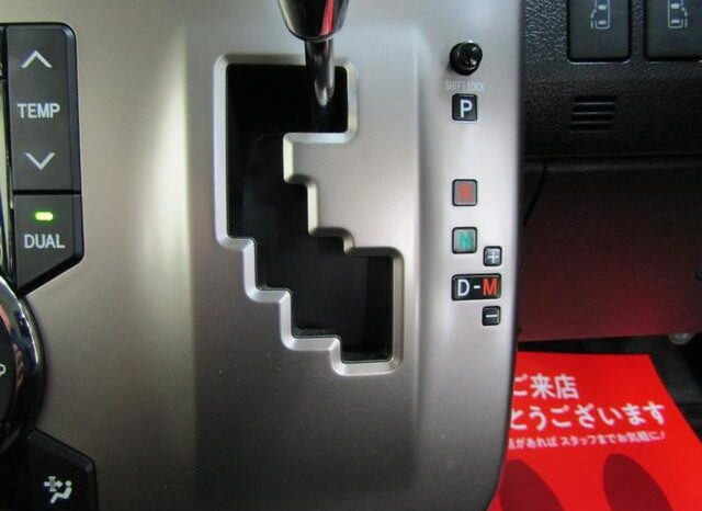 
								TOYOTA NOAH 2012 full									