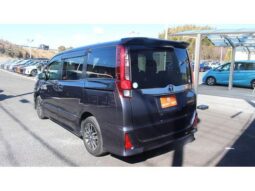 
										TOYOTA NOAH 2014 full									