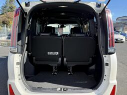 
										TOYOTA NOAH 2018 full									