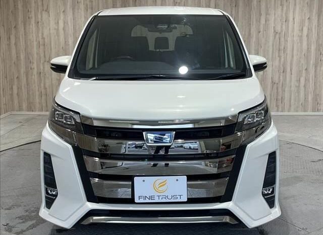 
								TOYOTA NOAH 2018 full									