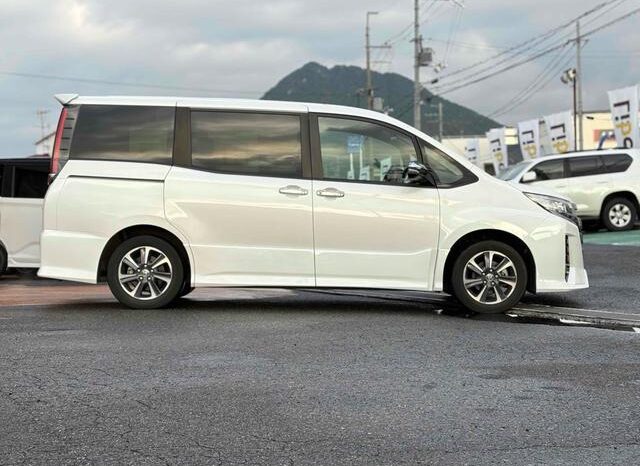 
								TOYOTA NOAH 2020 full									