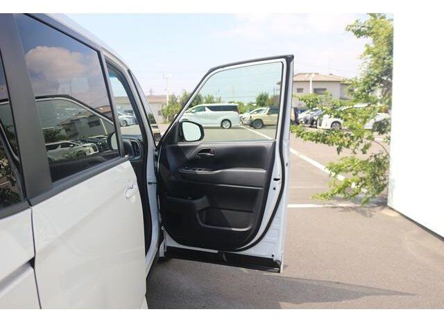 
								TOYOTA NOAH 2023 full									