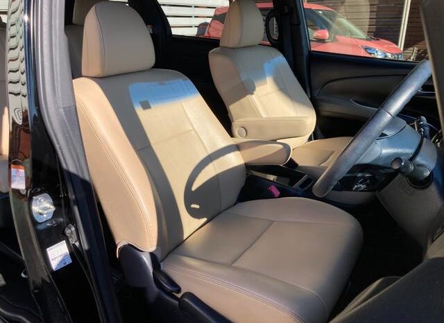 
								TOYOTA ESTIMA 2015 full									