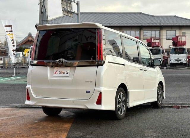 
								TOYOTA NOAH 2020 full									