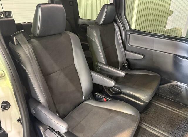 
								TOYOTA NOAH 2021 full									