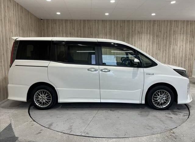
								TOYOTA NOAH 2018 full									