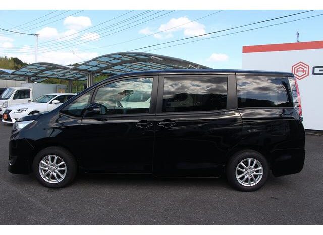 
								TOYOTA NOAH 2020 full									