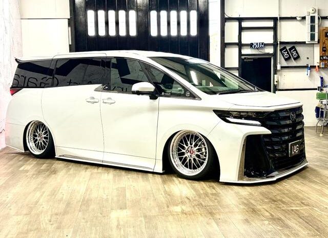
								TOYOTA VELLFIRE 2023 full									