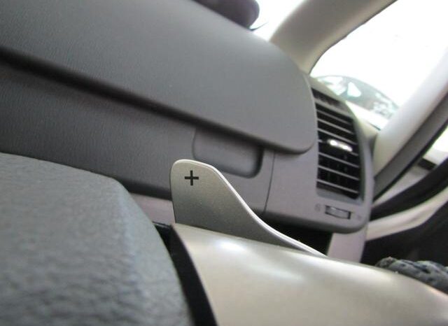 
								TOYOTA NOAH 2012 full									