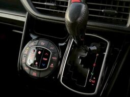 
										TOYOTA NOAH 2017 full									