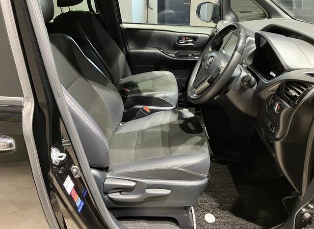 
								TOYOTA NOAH 2021 full									