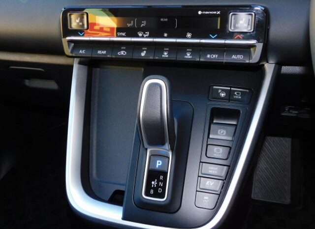 
								TOYOTA NOAH 2024 full									